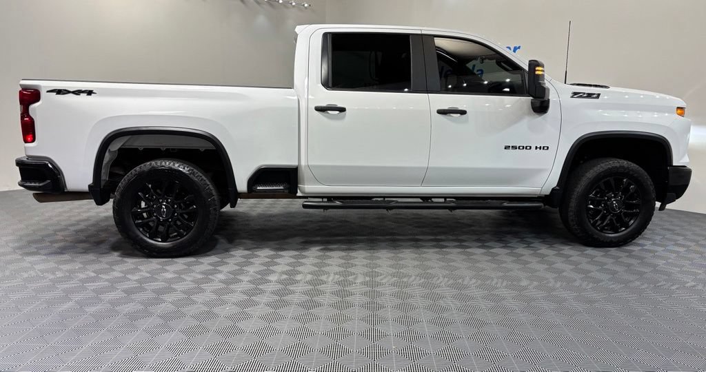Used 2025 Chevrolet Silverado 2500 Custom w/ Custom Convenience Package AWD/4WD image 6