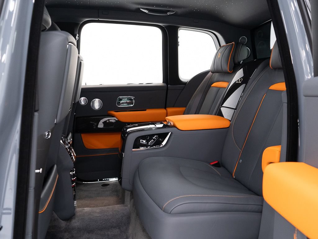 New 2027 Rolls-Royce Cullinan Black Badge AWD/4WD image 26