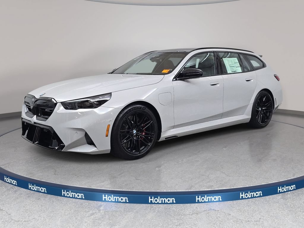 New 2027 BMW M5 Touring AWD/4WD image 1
