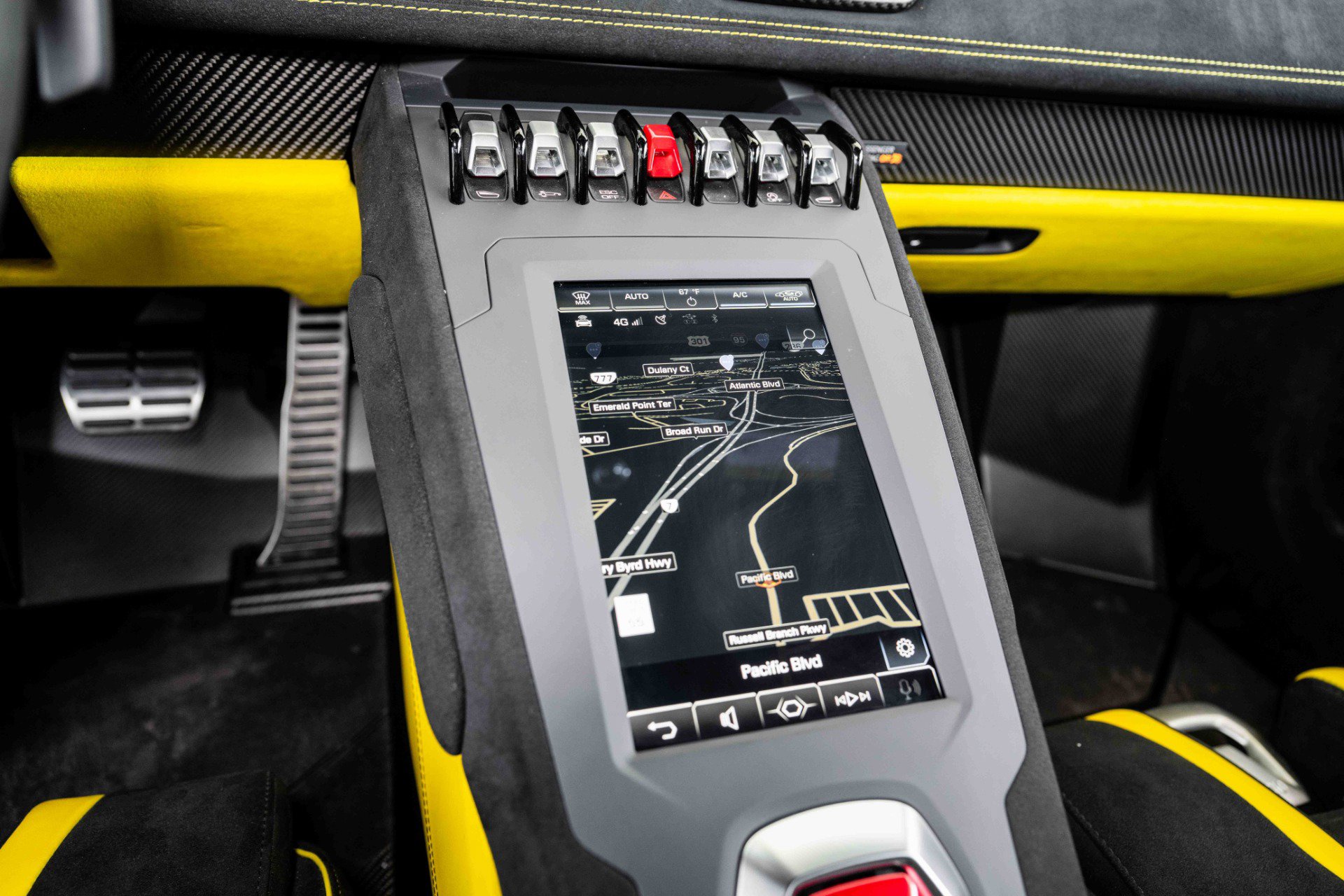 Used 2022 Lamborghini Huracan STO image 25