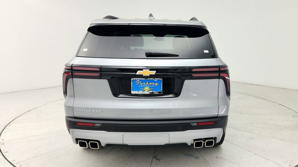 Certified 2025 Chevrolet Traverse LT w/ Driver Confidence Package image 7