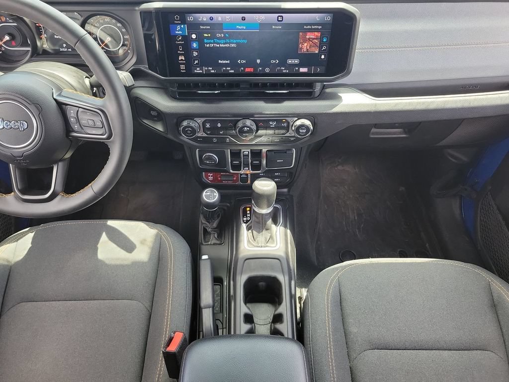 Used 2024 Jeep Gladiator Sport AWD/4WD image 19