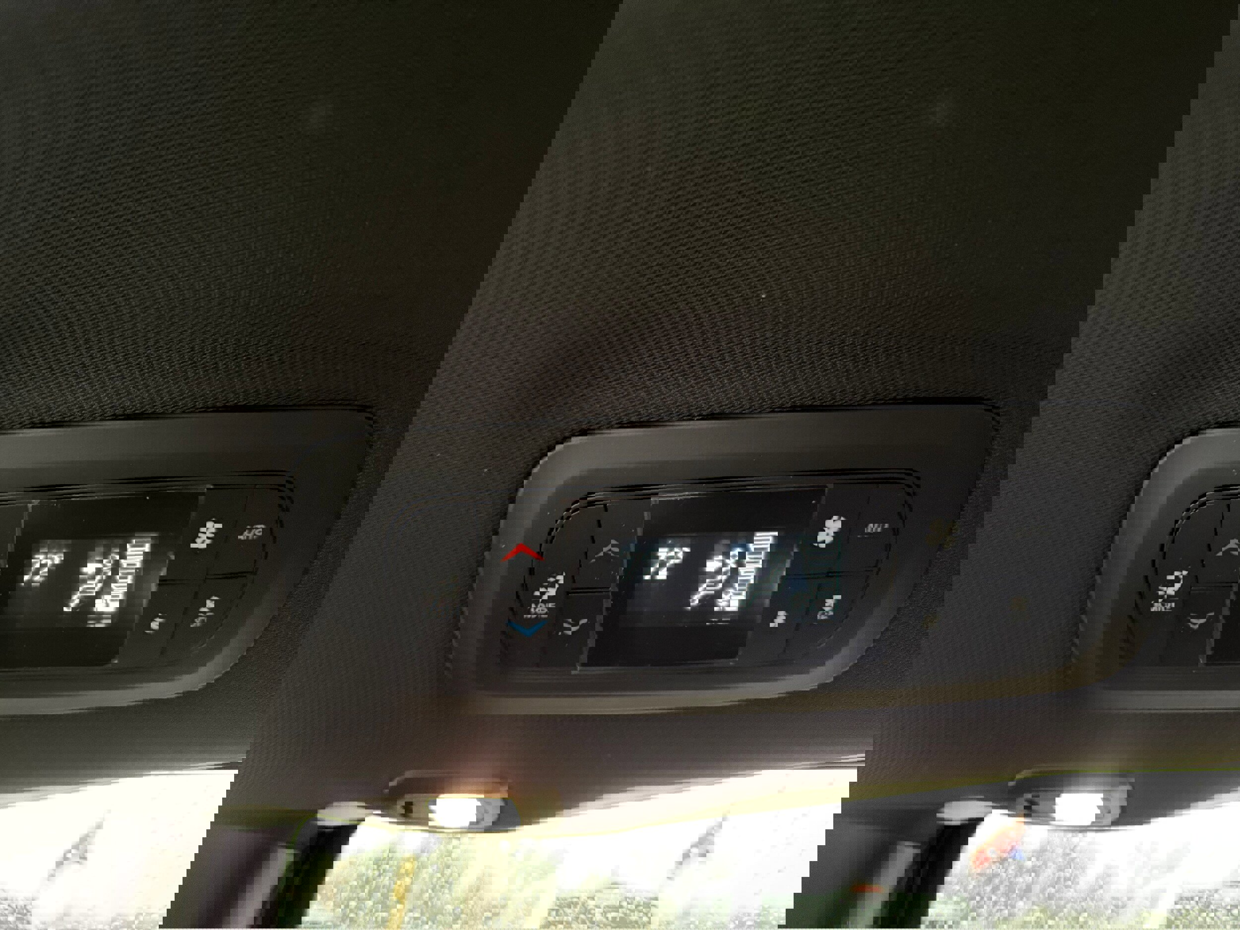 New 2026 Chrysler Pacifica Limited w/ Uconnect Theater Family Group image 12