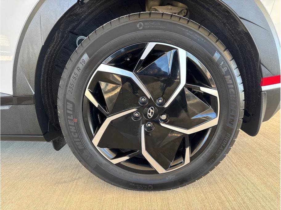 Used 2024 Hyundai Ioniq 5 SE AWD/4WD image 30