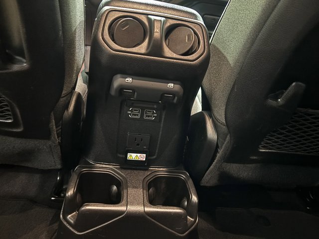 Used 2024 Jeep Wrangler Unlimited Rubicon w/ Convenience Group image 25