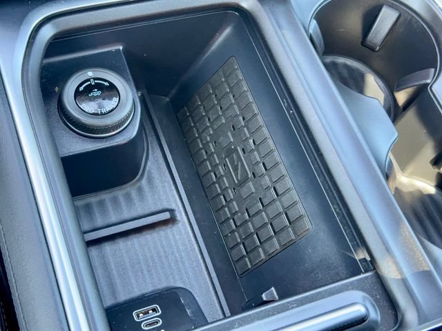 Used 2025 Ford Expedition Tremor AWD/4WD image 24