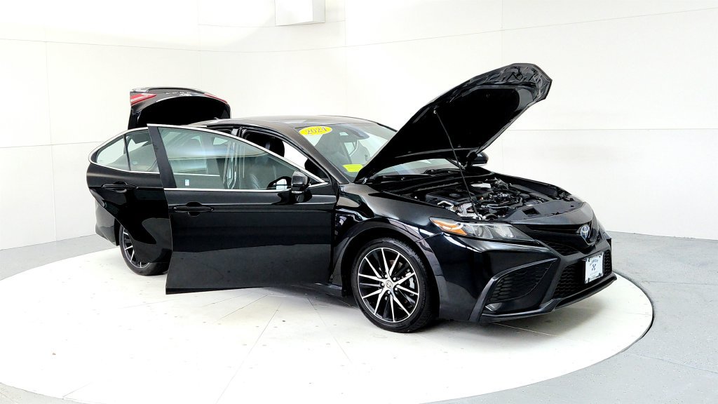 Certified 2024 Toyota Camry SE FWD image 12
