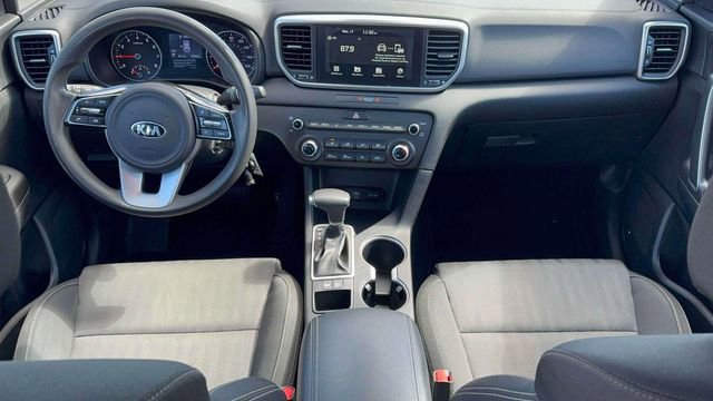 Used 2020 Kia Sportage LX image 11