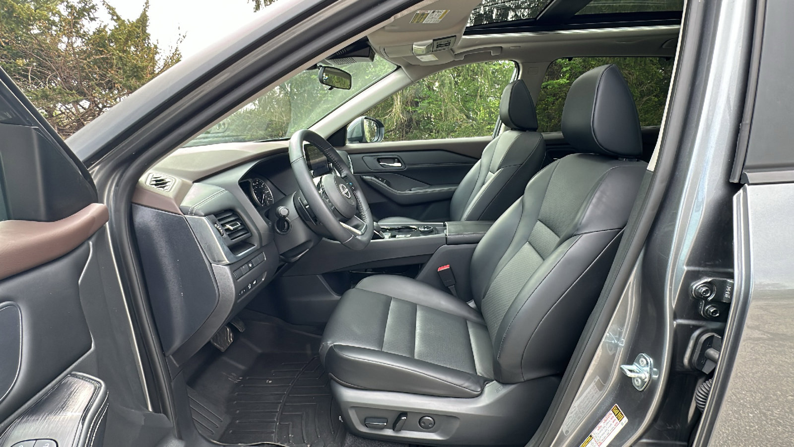 Certified 2023 Nissan Rogue SV w/ SV Premium B Package image 11