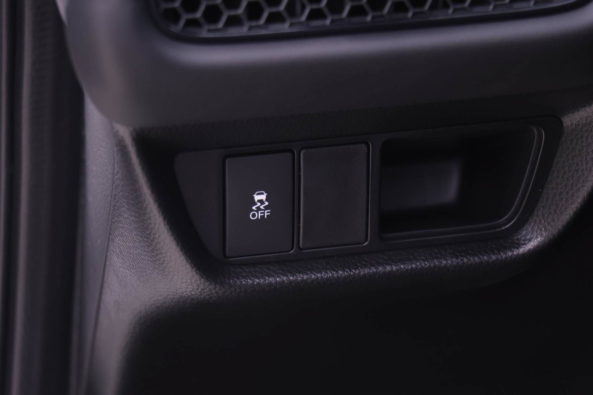 New 2027 Honda HR-V LX image 16