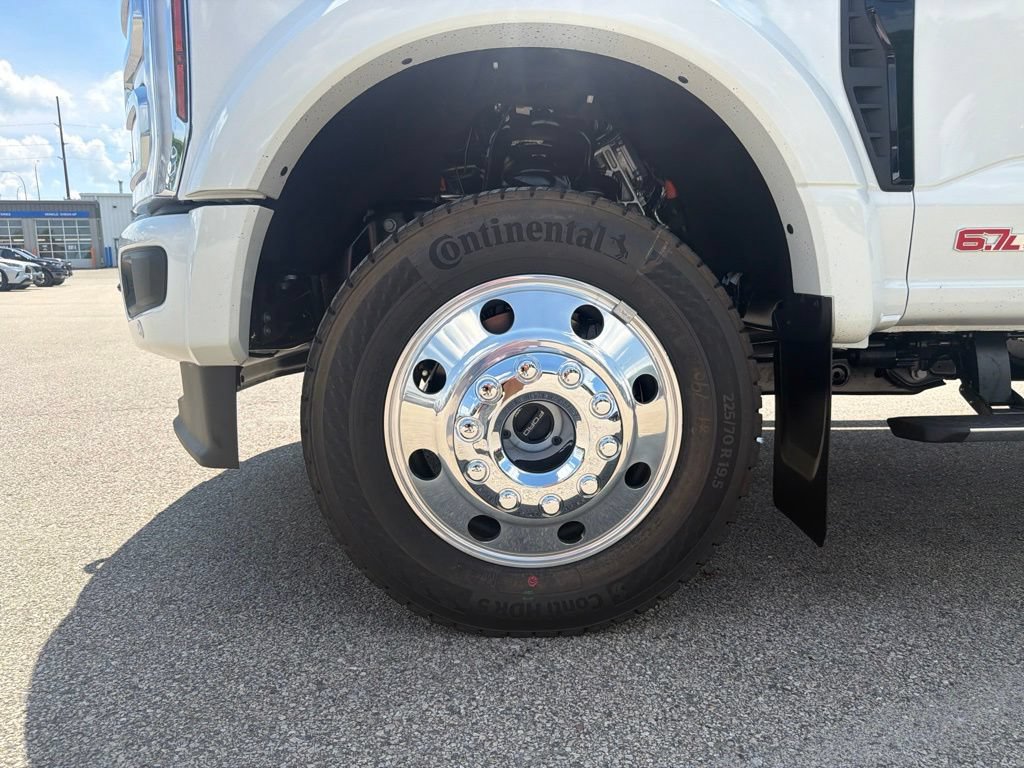 New 2026 Ford F450 Platinum w/ FX4 Off-Road Package AWD/4WD image 40