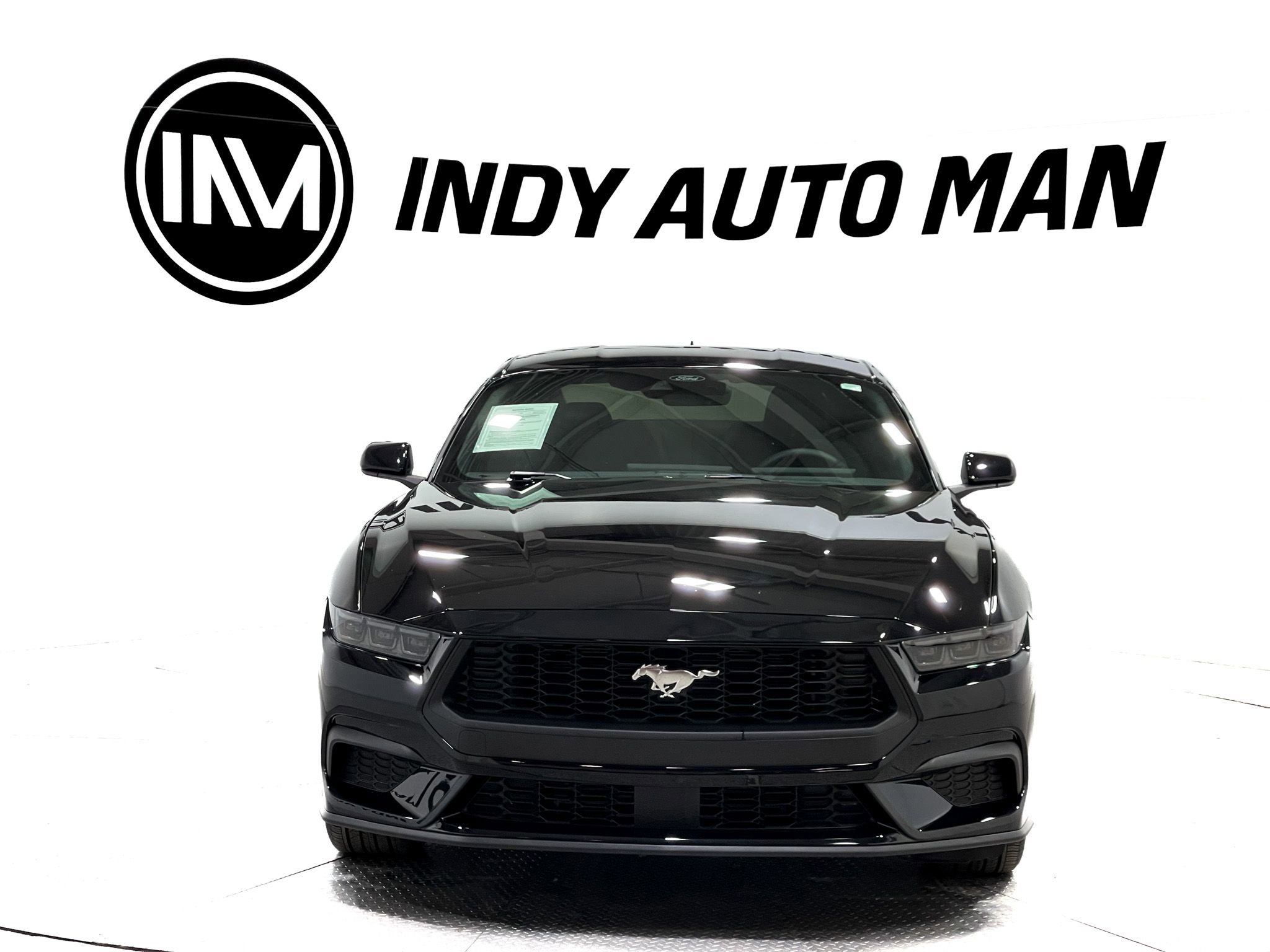 Used 2026 Ford Mustang Coupe RWD image 9