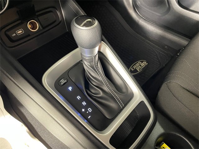 Used 2022 Hyundai Venue SE image 8