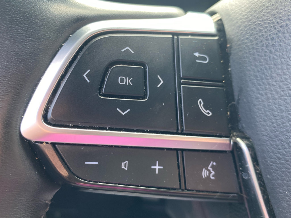 Used 2021 Toyota Highlander Platinum image 24