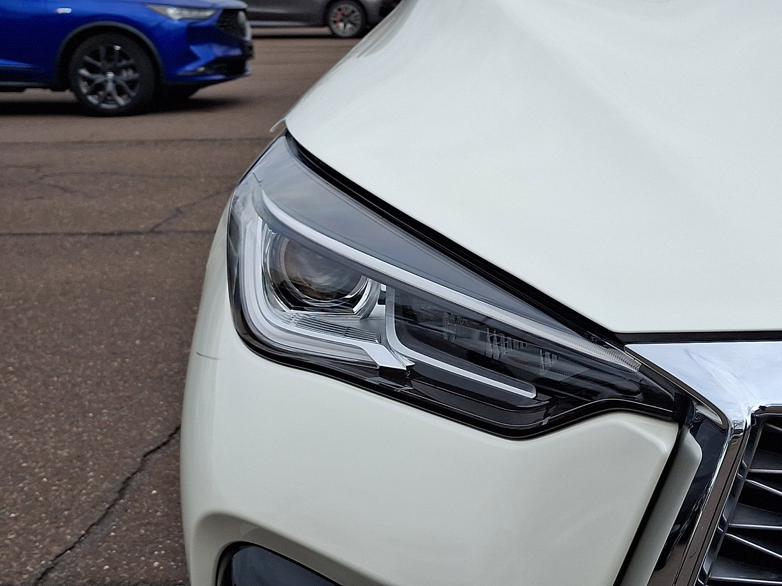 Certified 2023 INFINITI QX55 Luxe w/ Cargo Package image 9