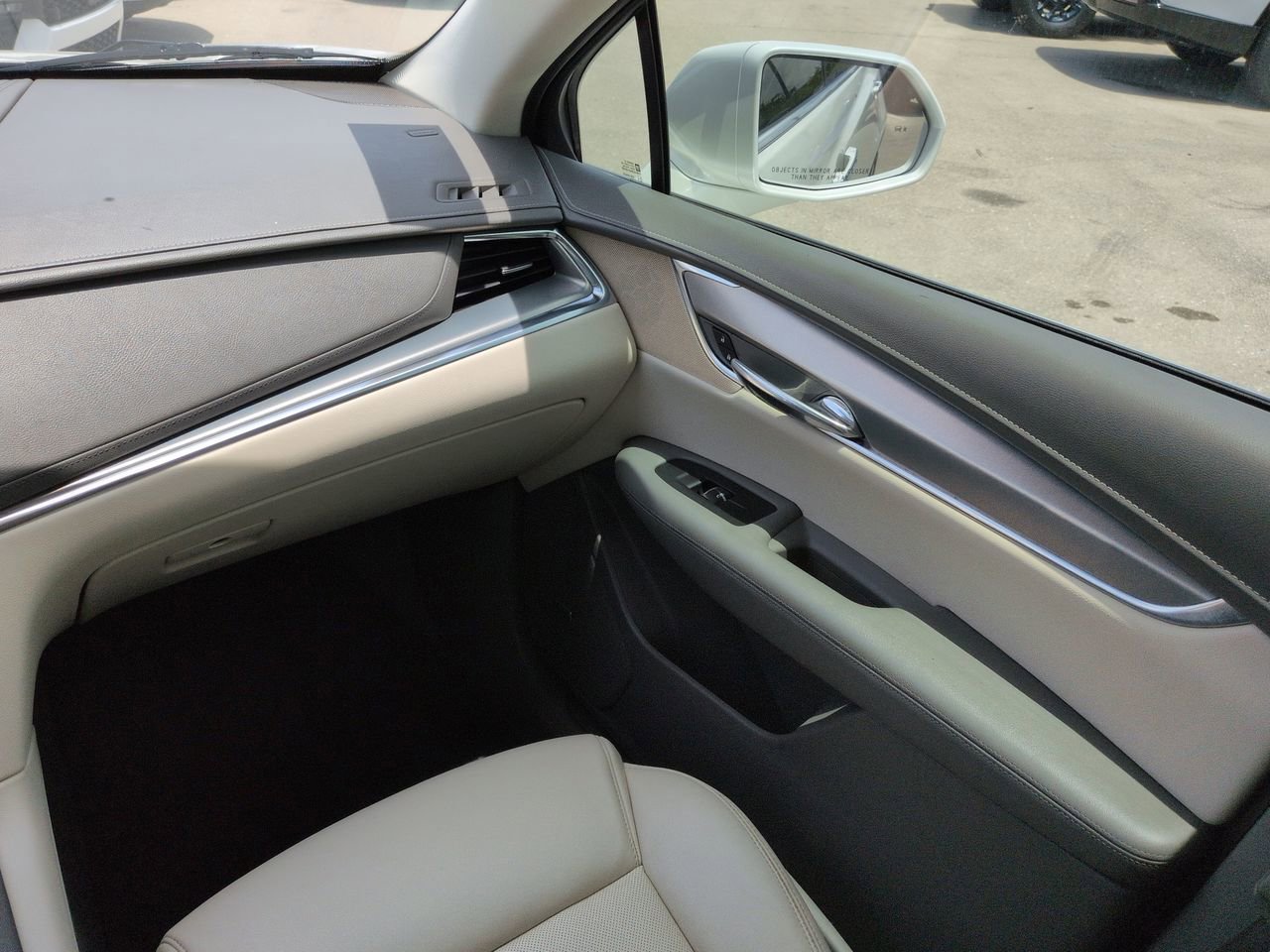 Used 2017 Cadillac XT5 Premium Luxury FWD image 17