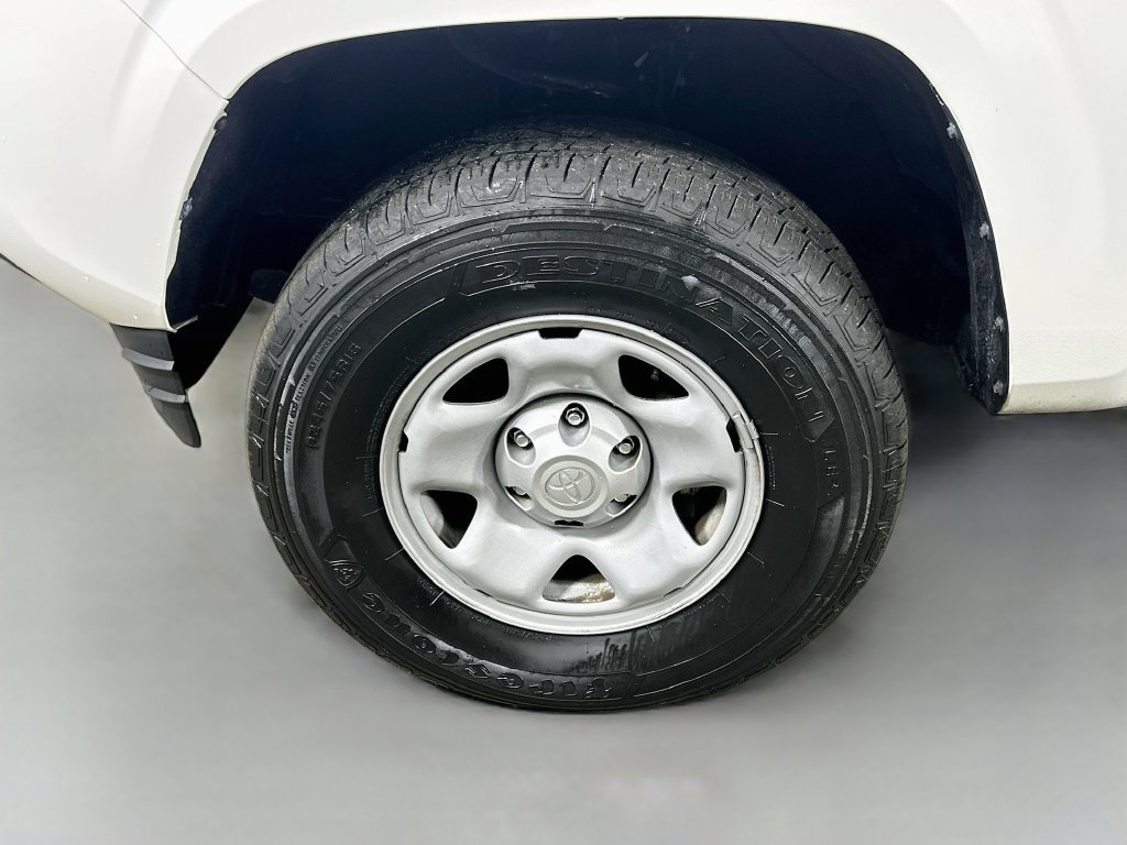 Used 2023 Toyota Tacoma SR AWD/4WD image 8