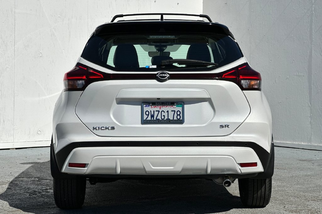 Certified 2024 Nissan Kicks SR w/ SR Premium Package FWD image 4