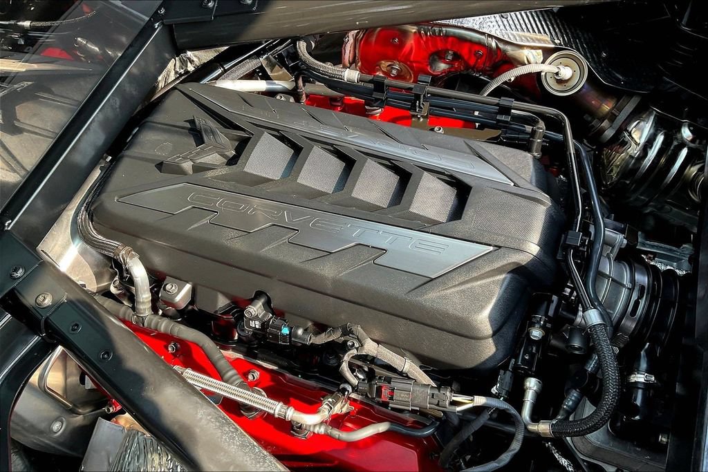 Used 2025 Chevrolet Corvette Stingray Preferred Cpe w/ Z51 Performance Package RWD image 32