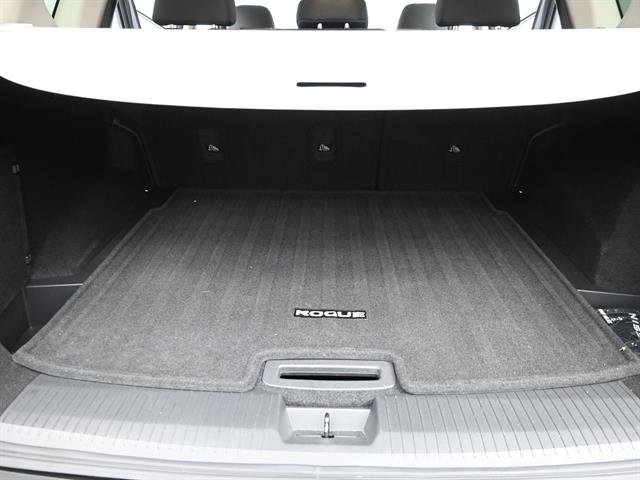 Used 2023 Nissan Rogue SV image 16