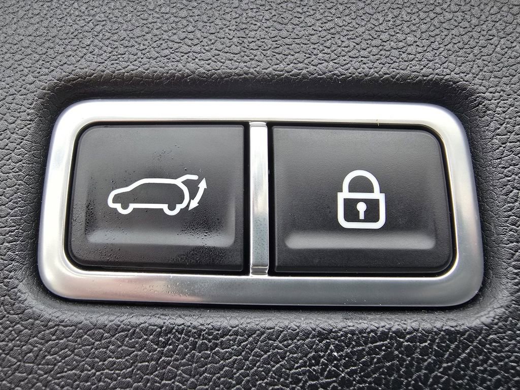 Used 2023 Kia Sorento X-Line EX image 19