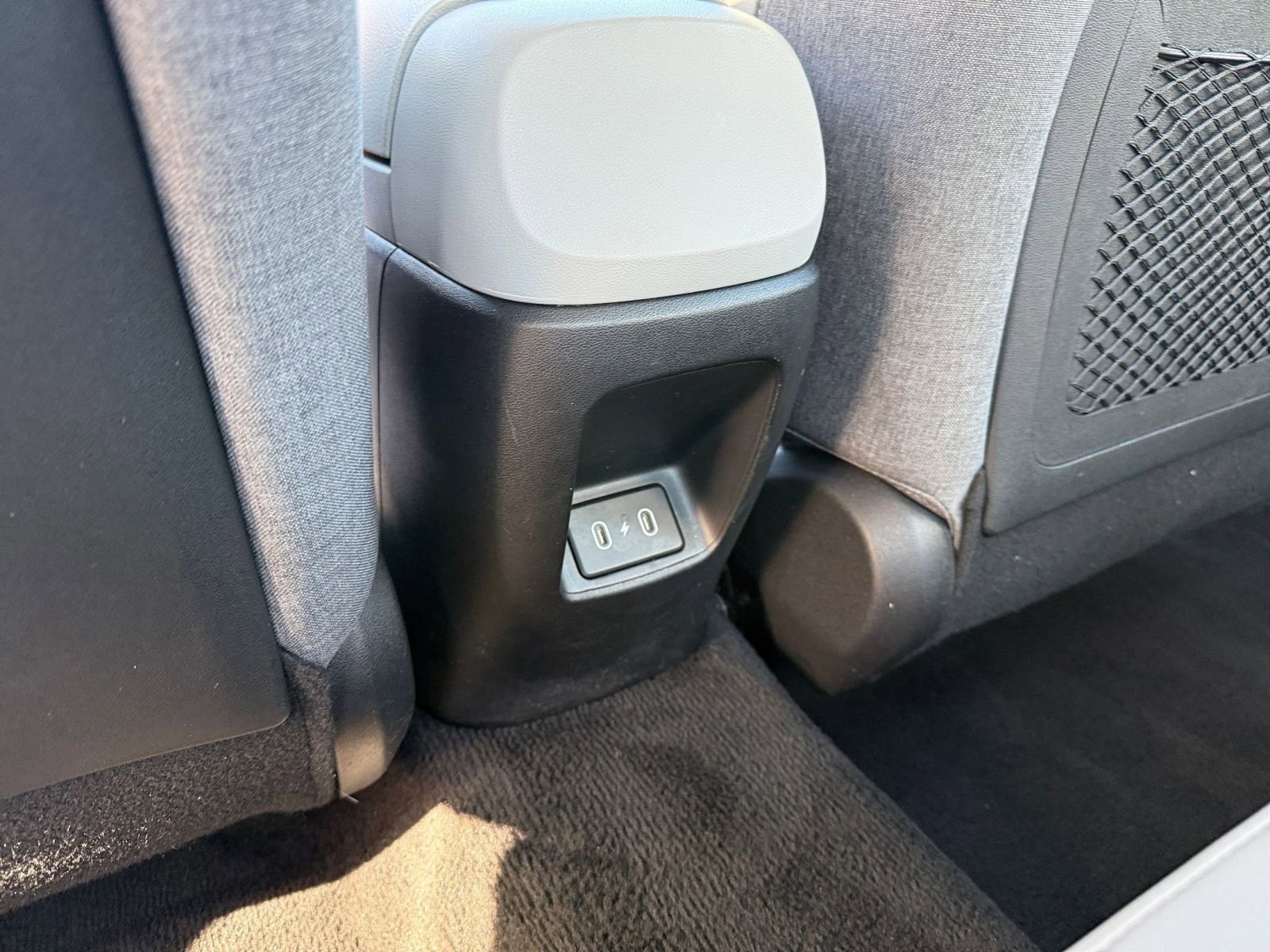 Used 2025 Hyundai Elantra Limited image 24