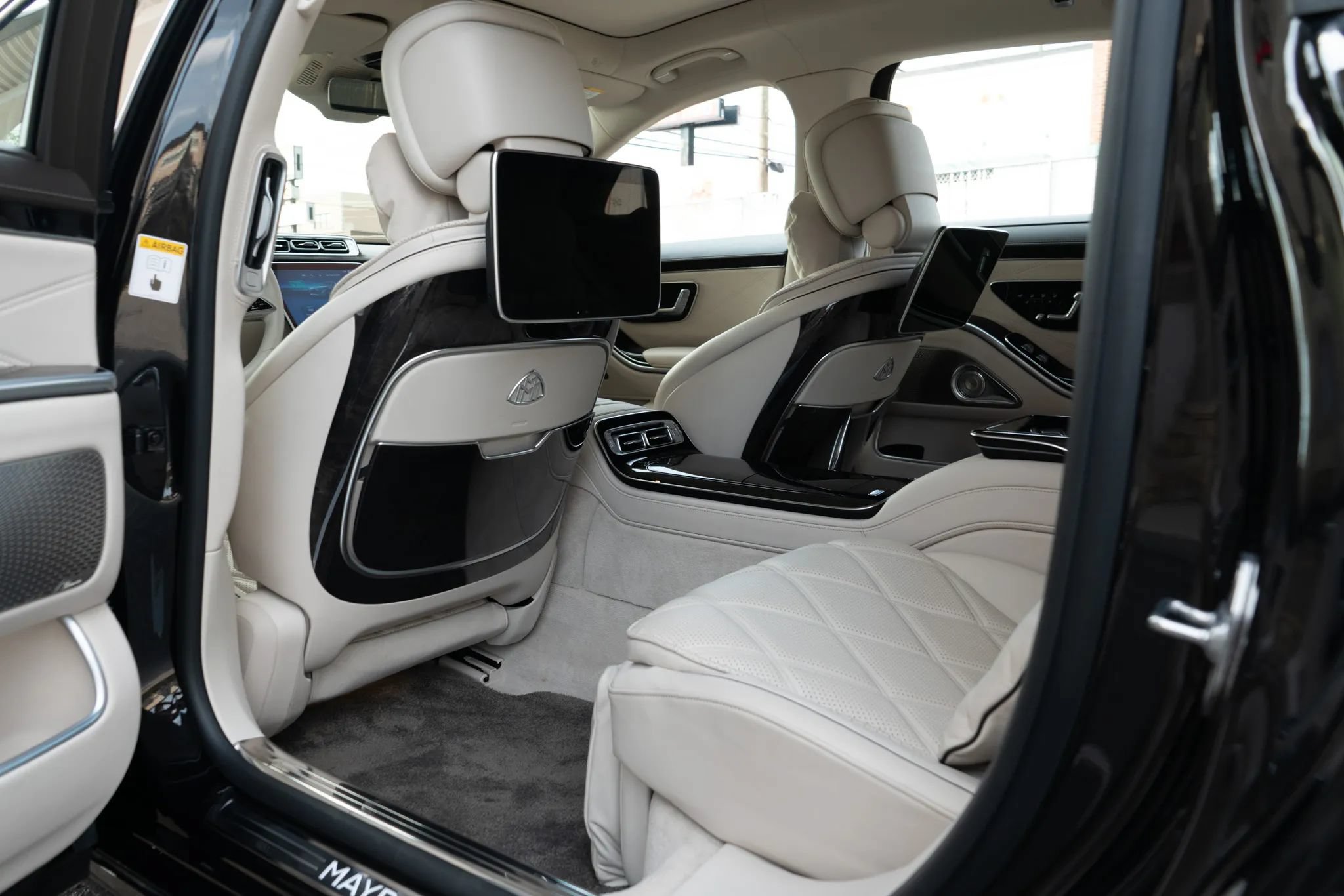 Used 2023 Mercedes-Benz Maybach S 680 4MATIC image 24