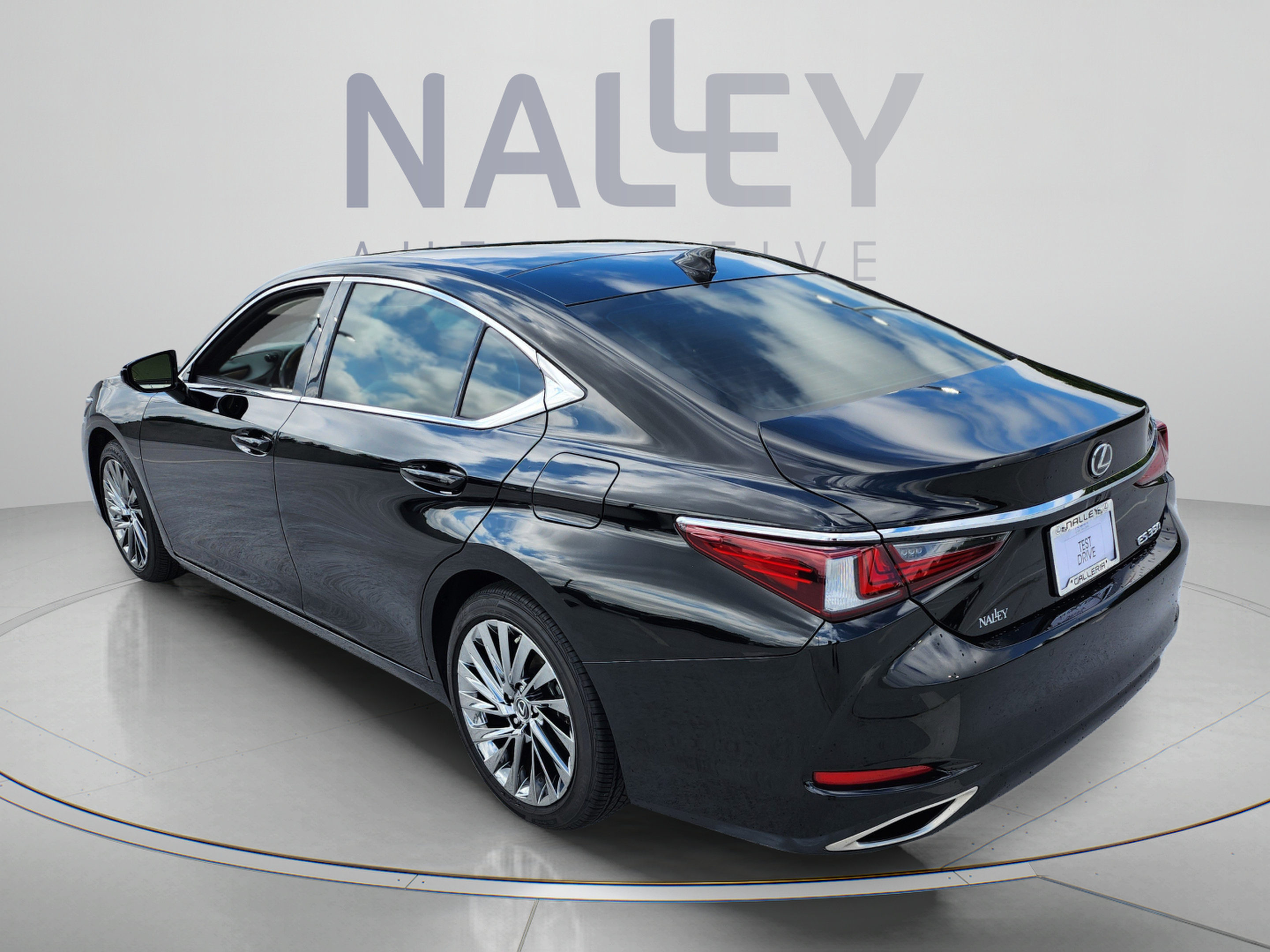 Certified 2024 Lexus ES 350 w/ Technology Package FWD image 3