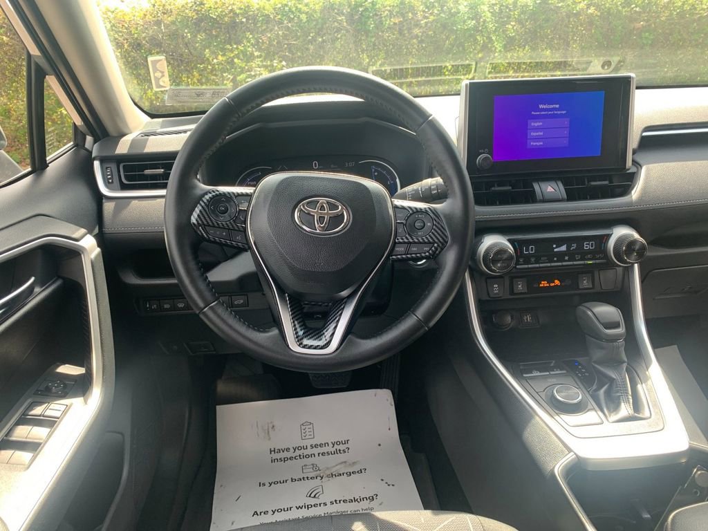 Used 2025 Toyota RAV4 XLE w/ Convenience Package image 17