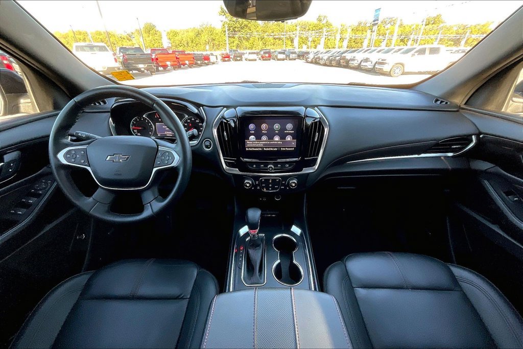 Used 2023 Chevrolet Traverse RS AWD/4WD image 5