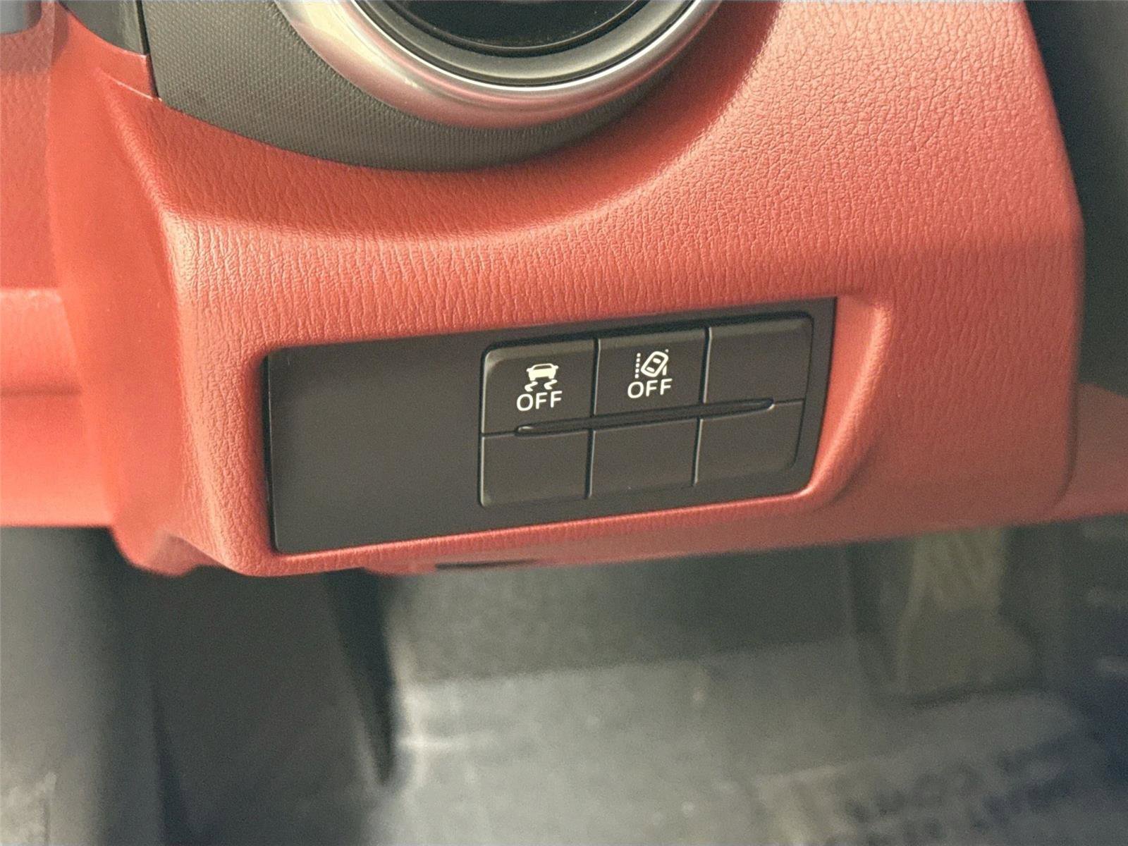 Used 2020 MAZDA MX-5 Miata RF Grand Touring image 18