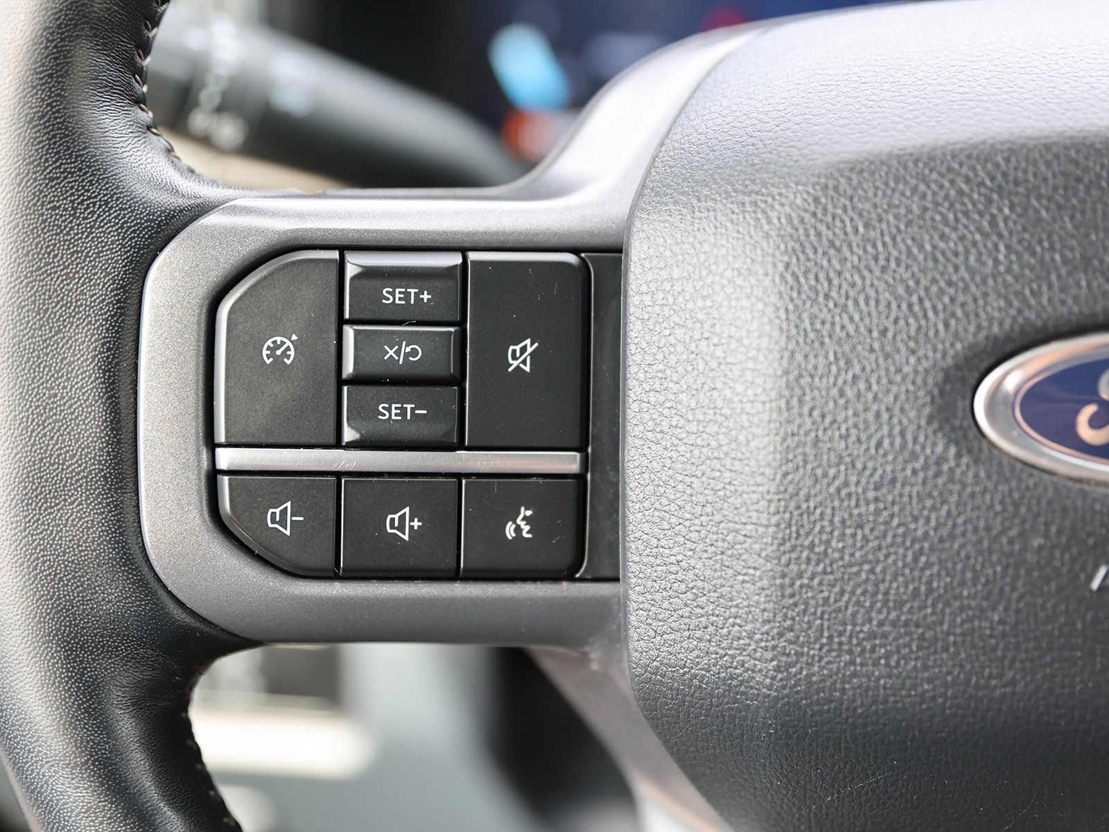 Certified 2024 Ford F250 Lariat image 40