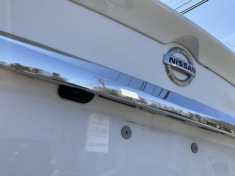 Used 2015 Nissan Sentra SV w/ Style Package FWD image 10