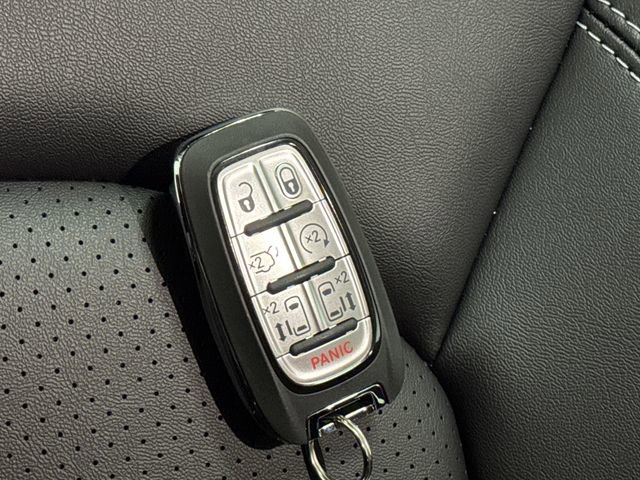 New 2026 Chrysler Pacifica Select image 28