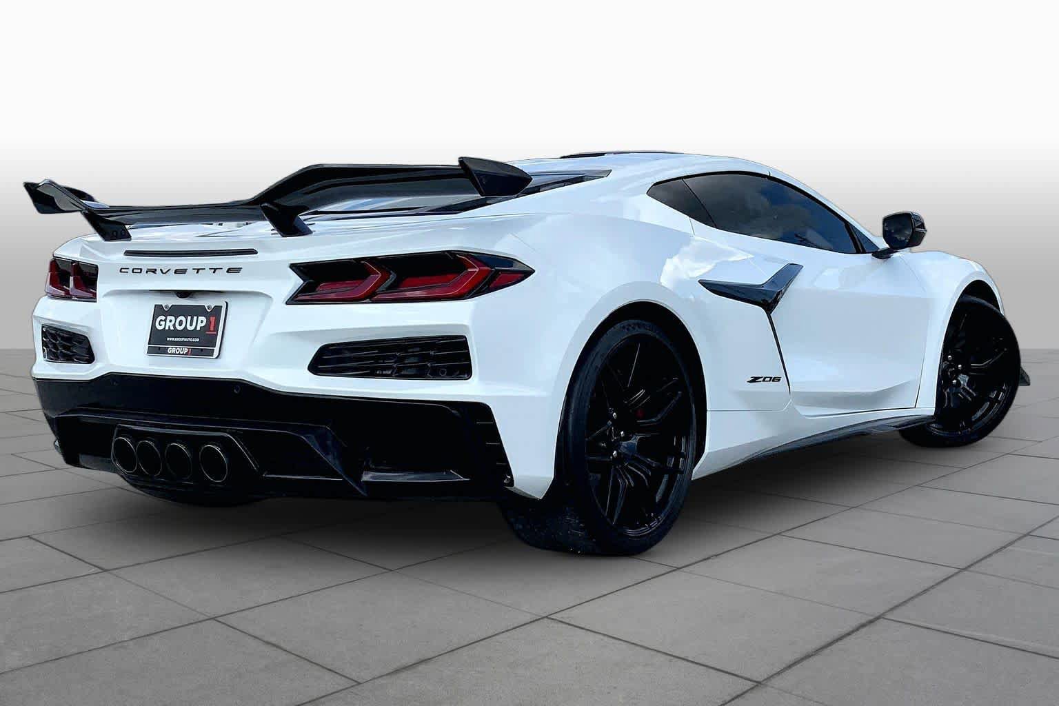 Used 2025 Chevrolet Corvette Z06 w/ Z07 Performance Package RWD image 13