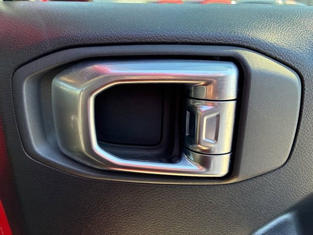 Used 2022 Jeep Wrangler Unlimited Rubicon w/ Cold Weather Group image 31