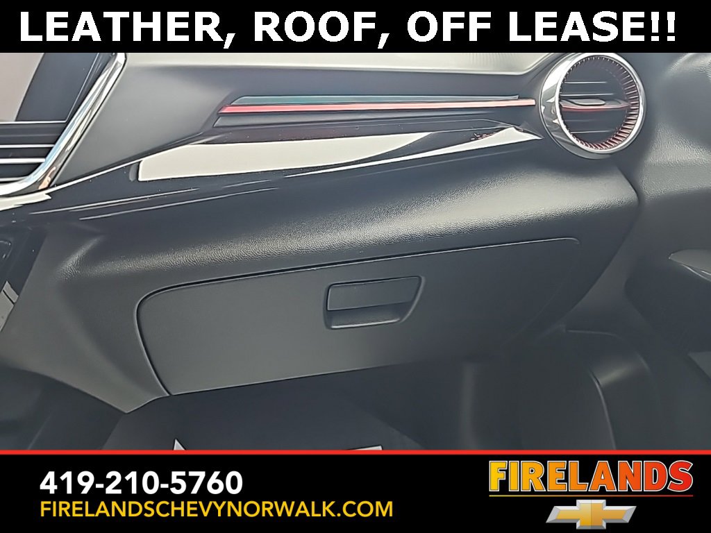 Certified 2025 Chevrolet Trax RS w/ Sunroof Package image 35