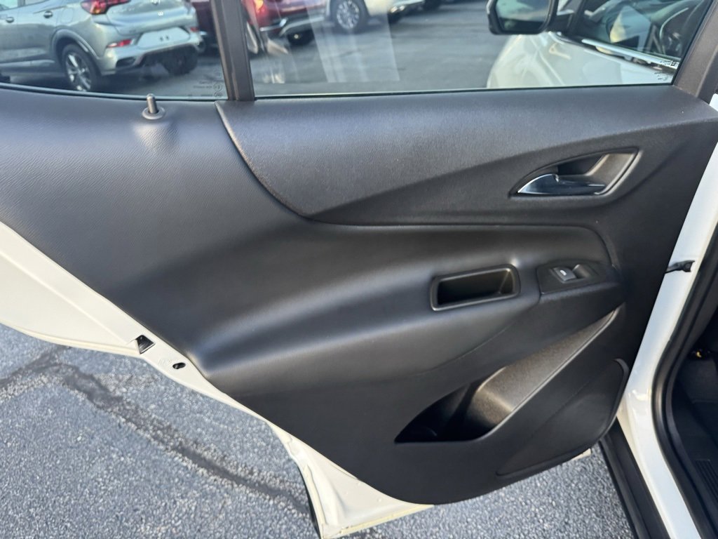Used 2023 Chevrolet Equinox LT image 24