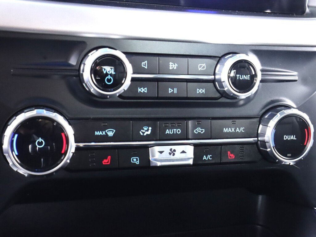 Used 2023 Ford F150 Lightning Pro AWD/4WD image 25