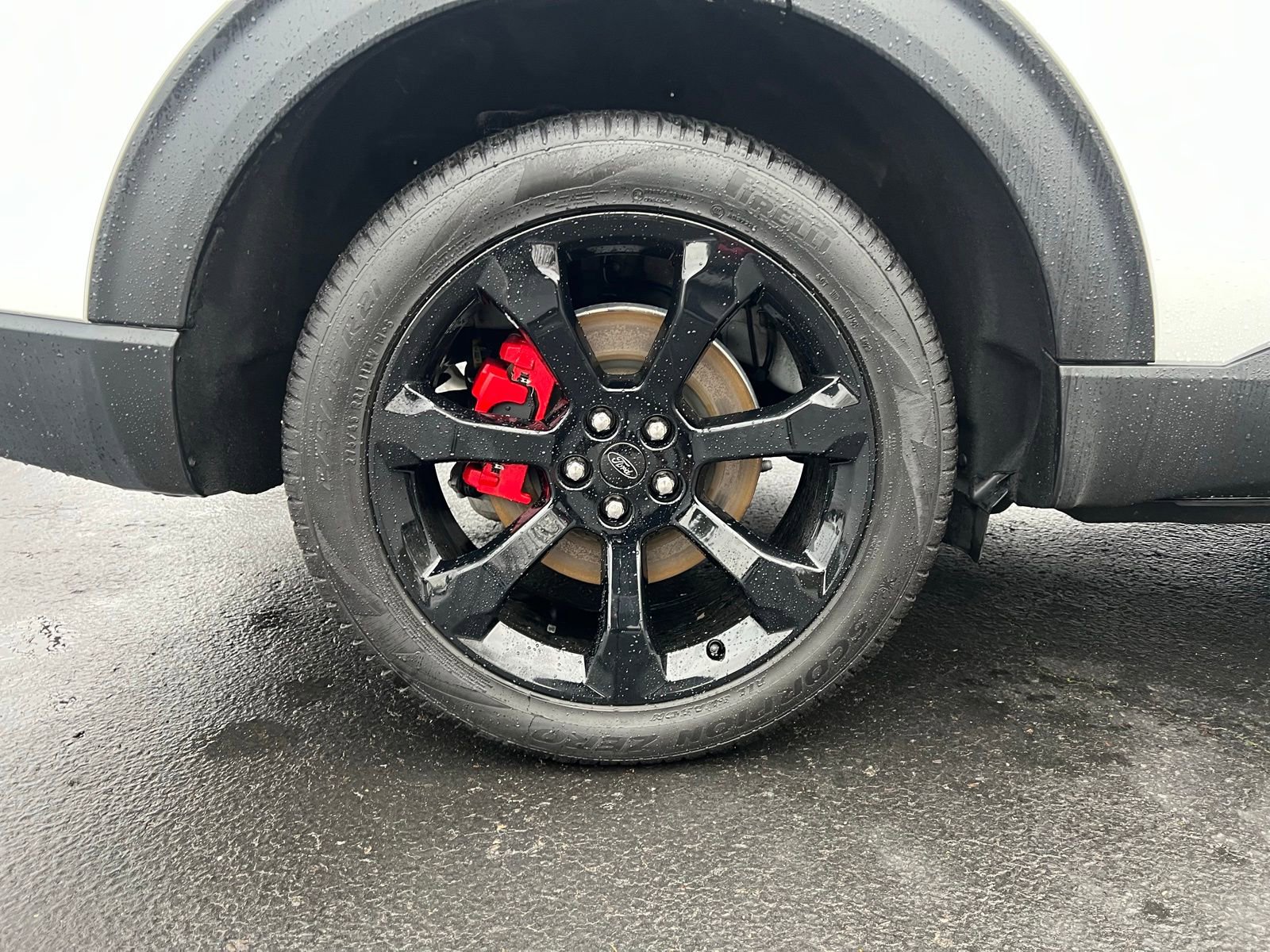 Used 2024 Ford Explorer ST w/ Technology Package image 21