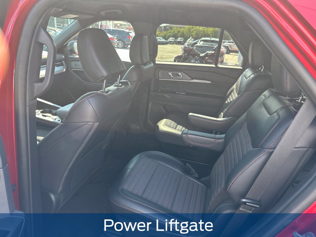 Used 2025 Ford Explorer ST-Line w/ Premium Package RWD image 16