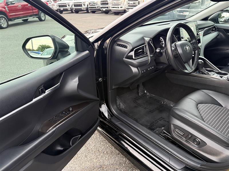 Used 2022 Toyota Camry SE image 24