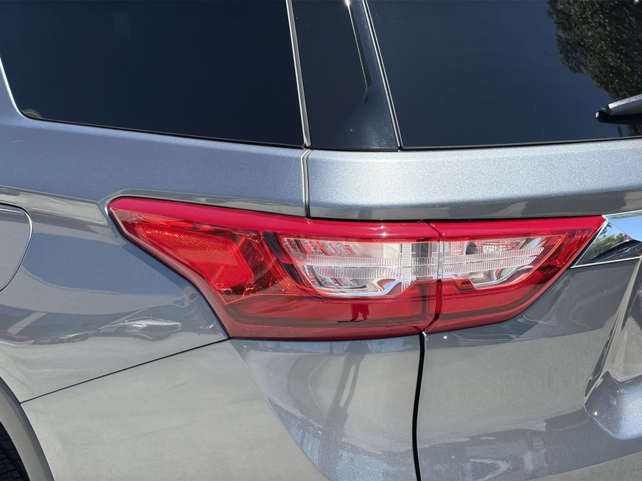 Used 2020 Chevrolet Traverse LS AWD/4WD image 7