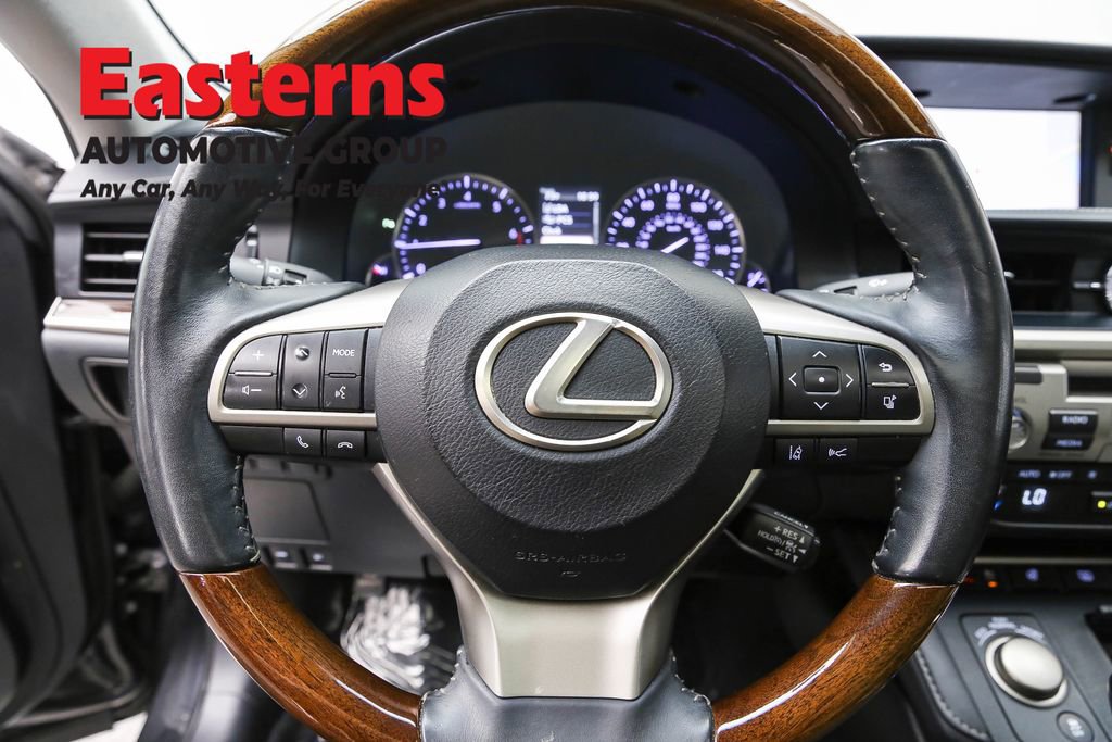 Used 2018 Lexus ES 350 350 w/ Luxury Package w/Wood Trim image 10