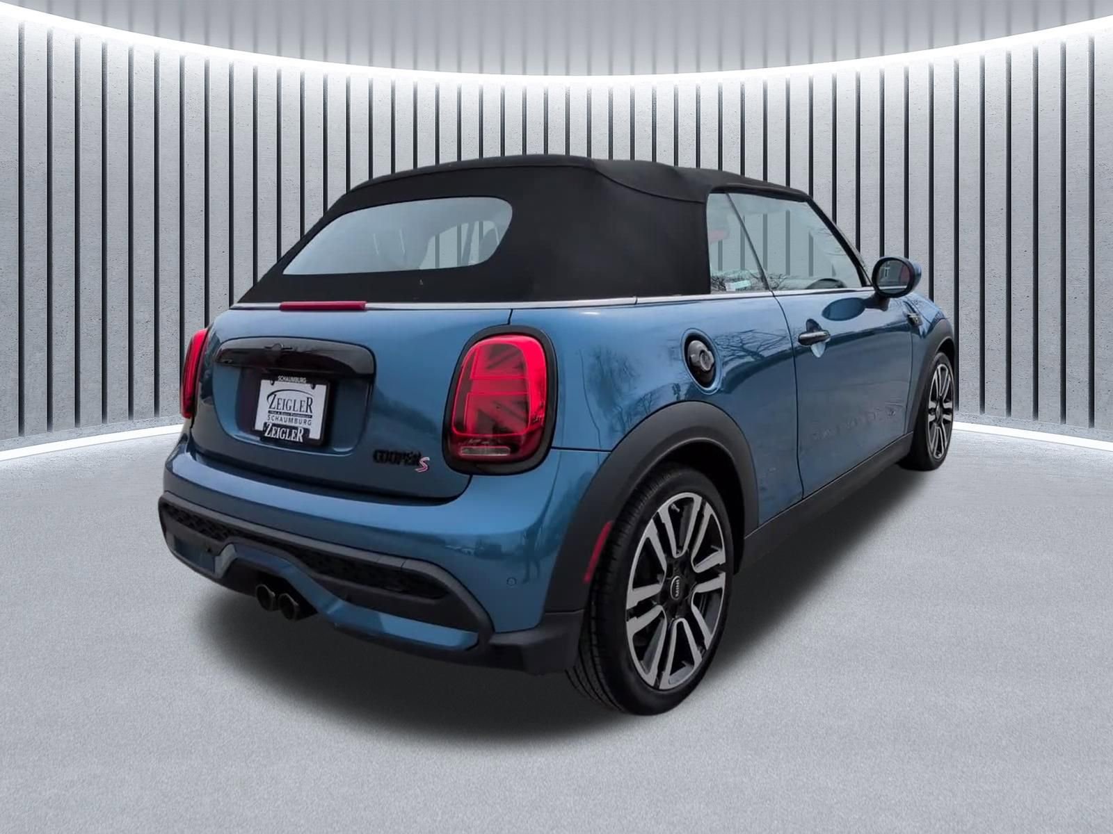 Used 2023 MINI Cooper S w/ Signature Upholstery Package image 6