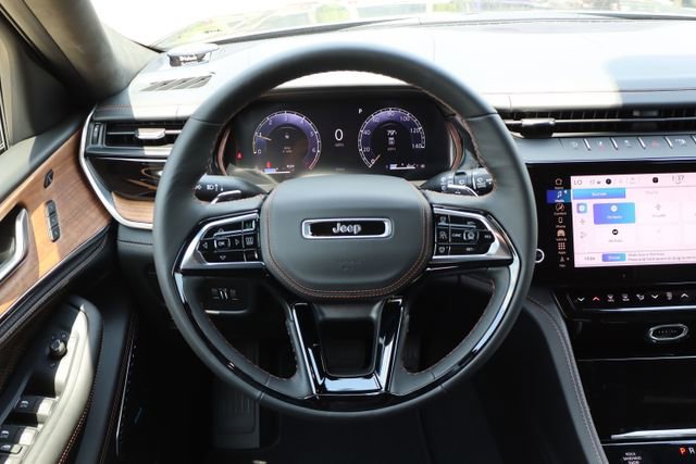 New 2026 Jeep Grand Cherokee Summit AWD/4WD image 18