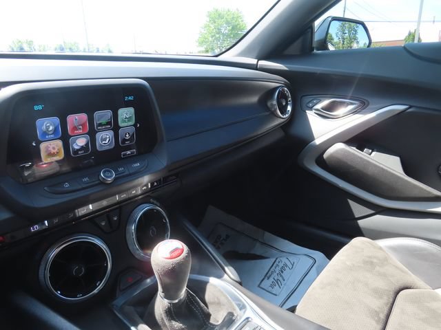 Used 2018 Chevrolet Camaro SS RWD image 25