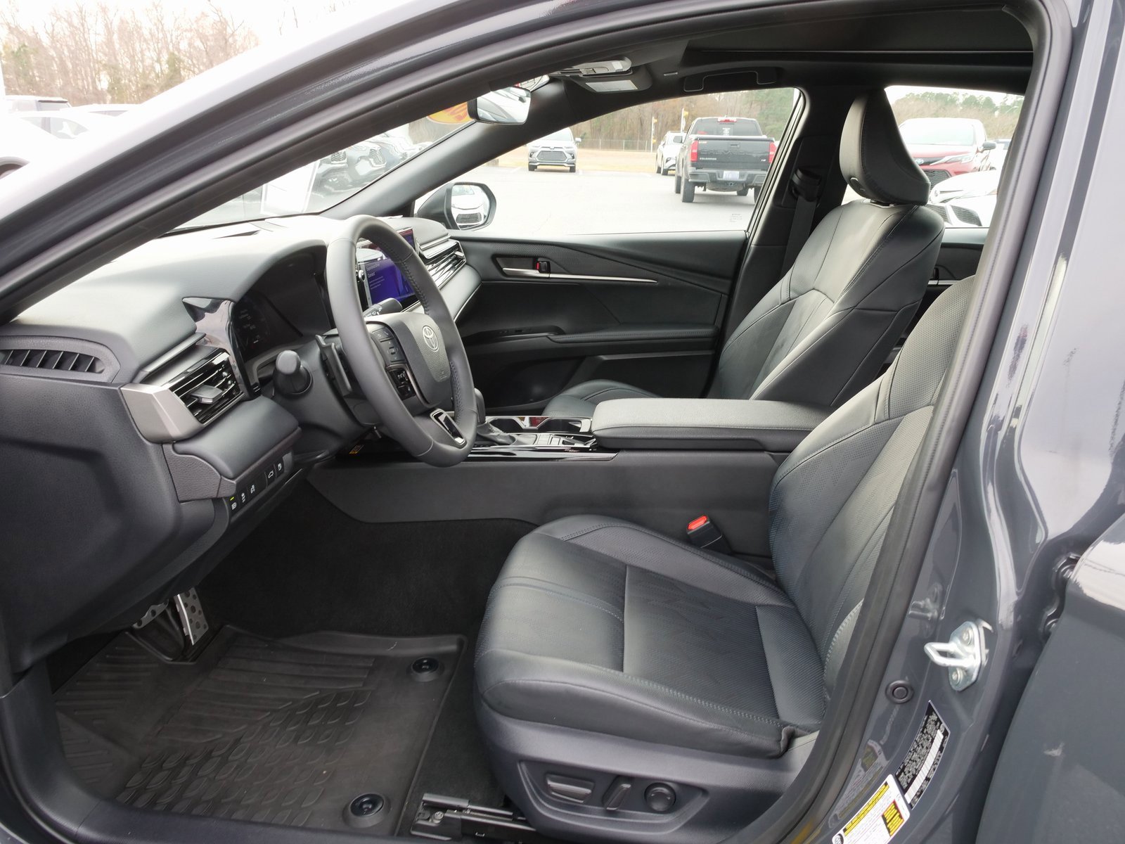 Used 2025 Toyota Camry XSE image 16