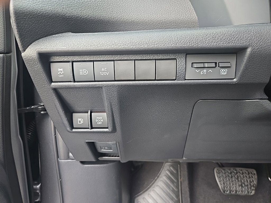 New 2026 Toyota Sienna Limited AWD/4WD image 19