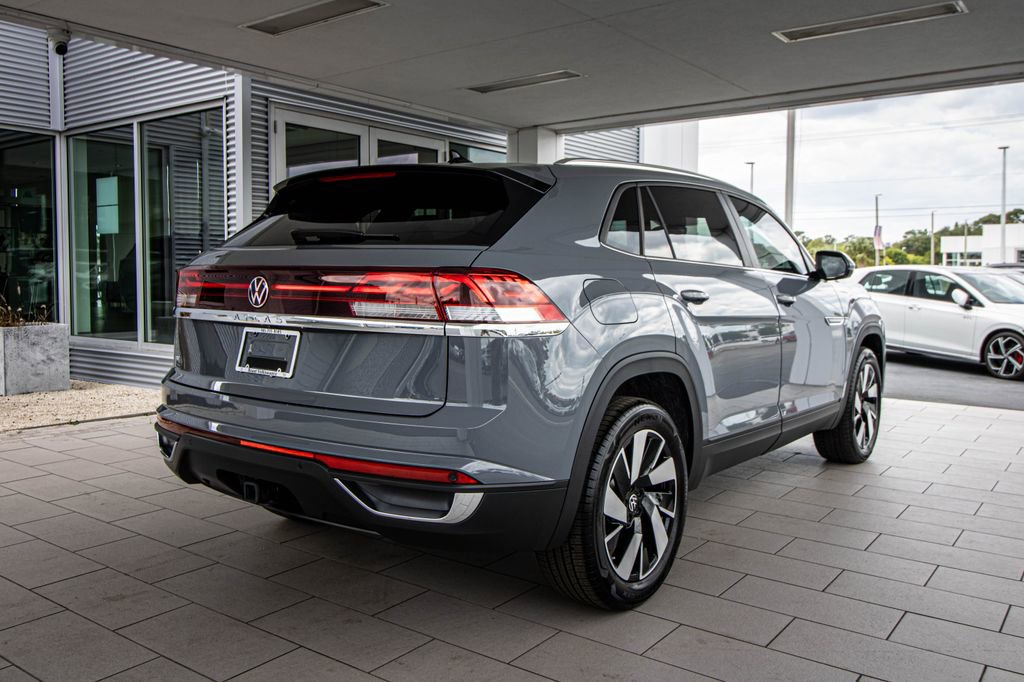 New 2026 Volkswagen Atlas Cross Sport SE FWD image 2